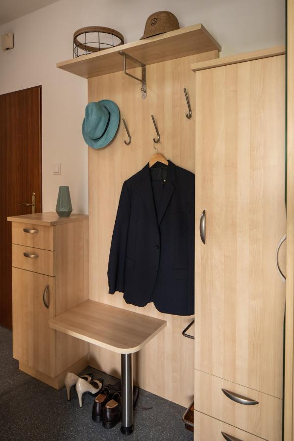Ferienwohnung Velden Am See - 24 Holiday Mit Seezugang 沃尔特湖畔韦尔登 外观 照片